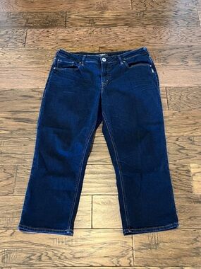 Silver Jeans Avery Capri High Rise Size 16